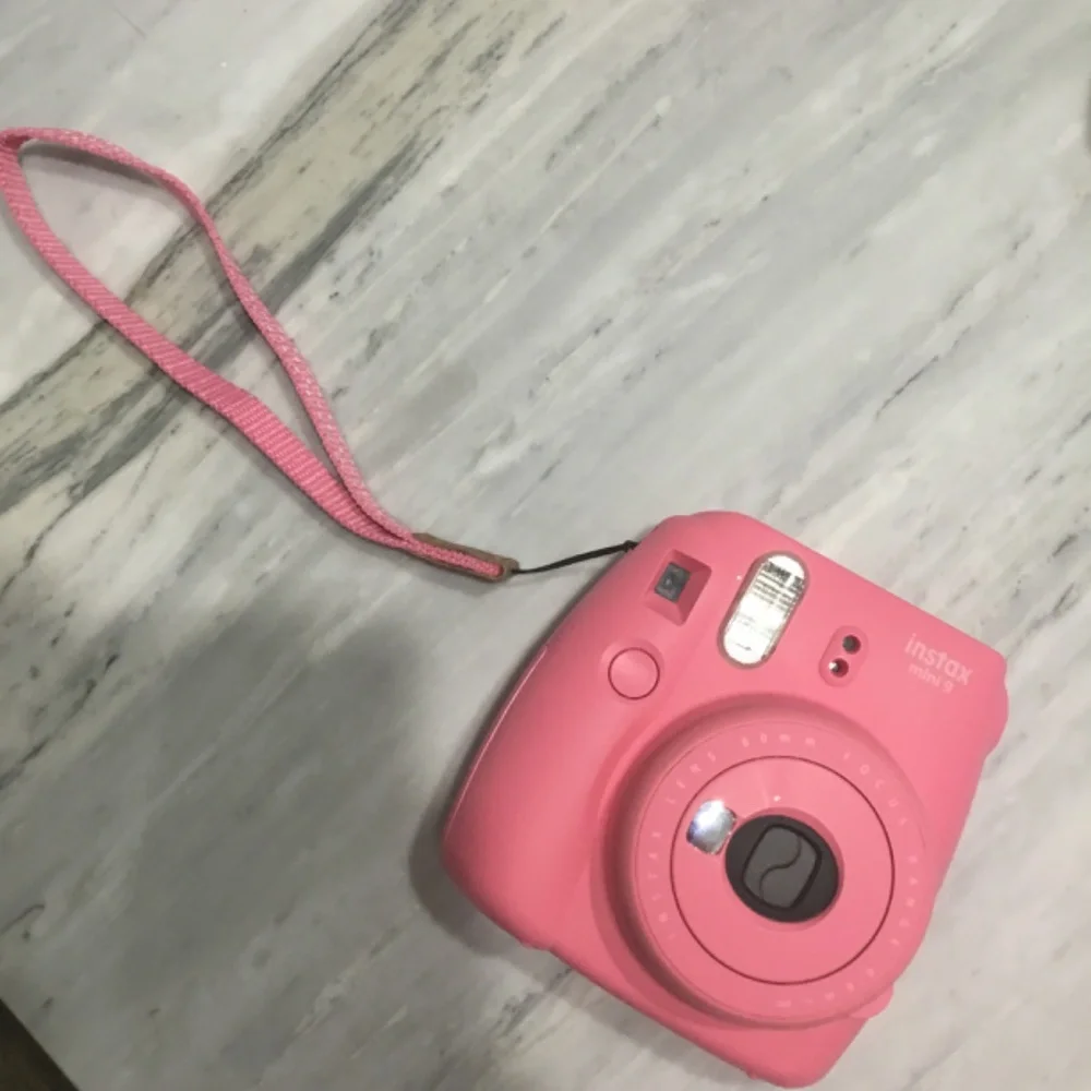 Instant camera mini 9 in pink